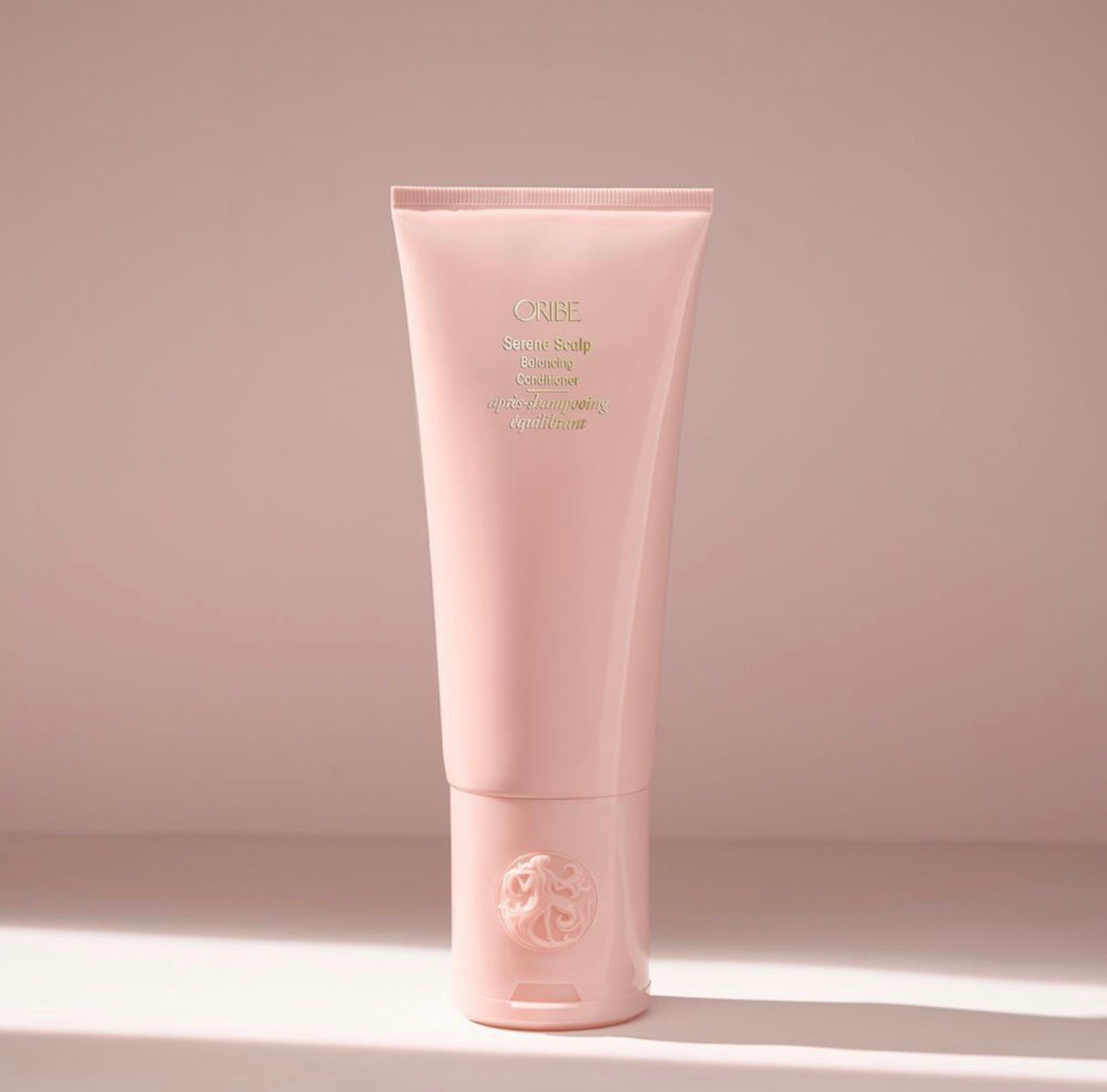 Oribe Serene Scalp Balancing Conditioner — кондиціонер для чутливої шкіри голови та зволоження волосся