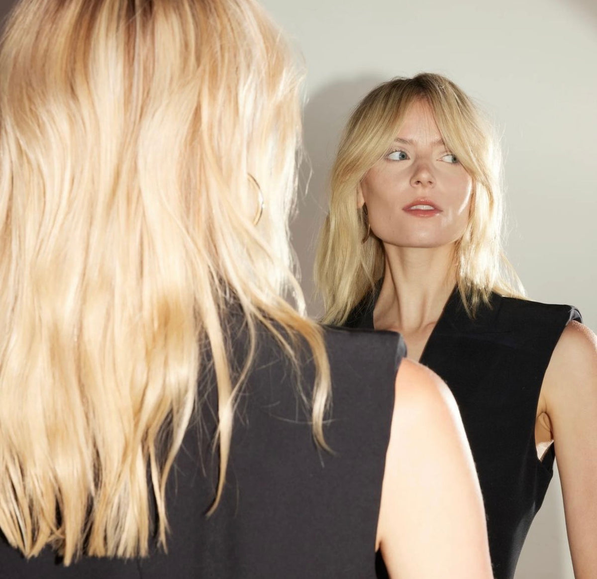 Oribe Bright Blonde Shampoo for Beautiful Color — шампунь для підтримки ідеального блонду та захисту кольору