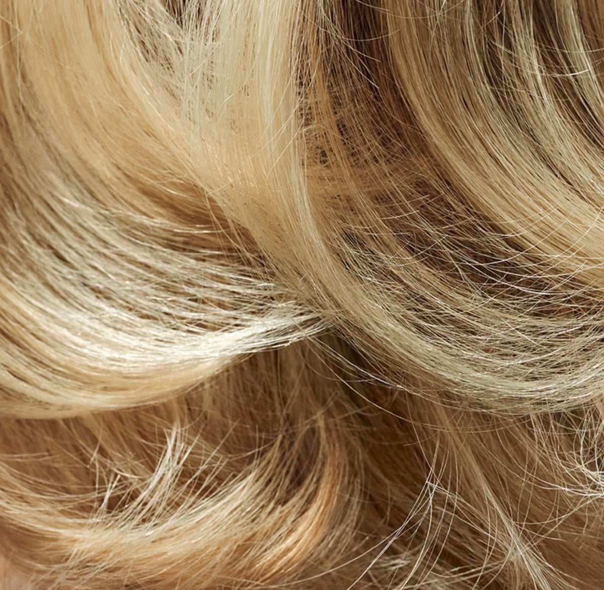 Oribe Thick Dry Finishing Spray — сухий спрей для розкішного об’єму та густоти волосся