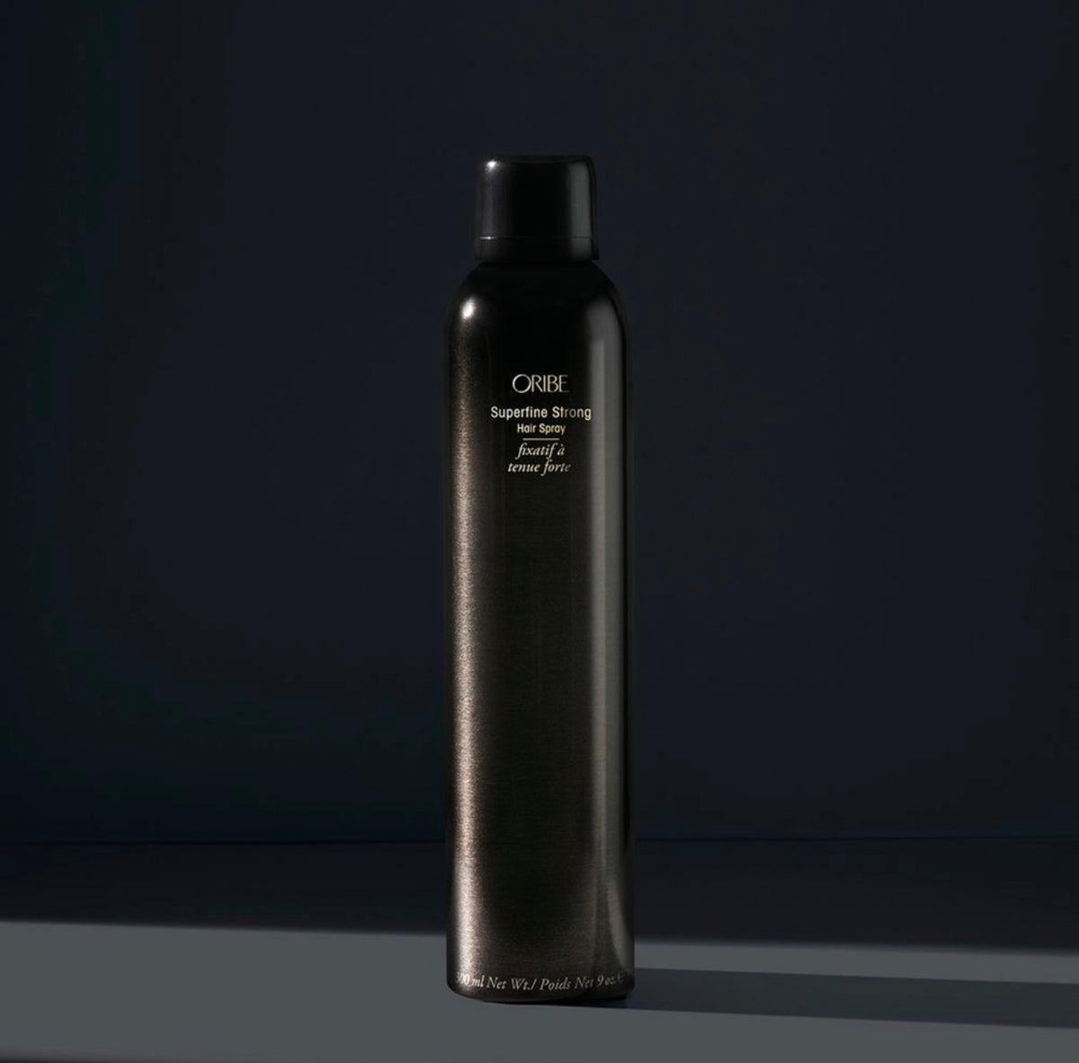 Oribe Superfine Strong — лак для волосся сильної фіксації з легкою текстурою