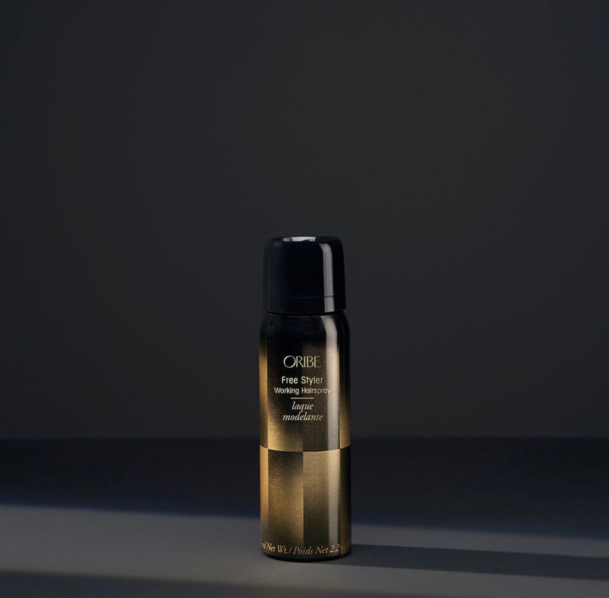 Oribe Free Styler — універсальний лак для волосся з природною фіксацією