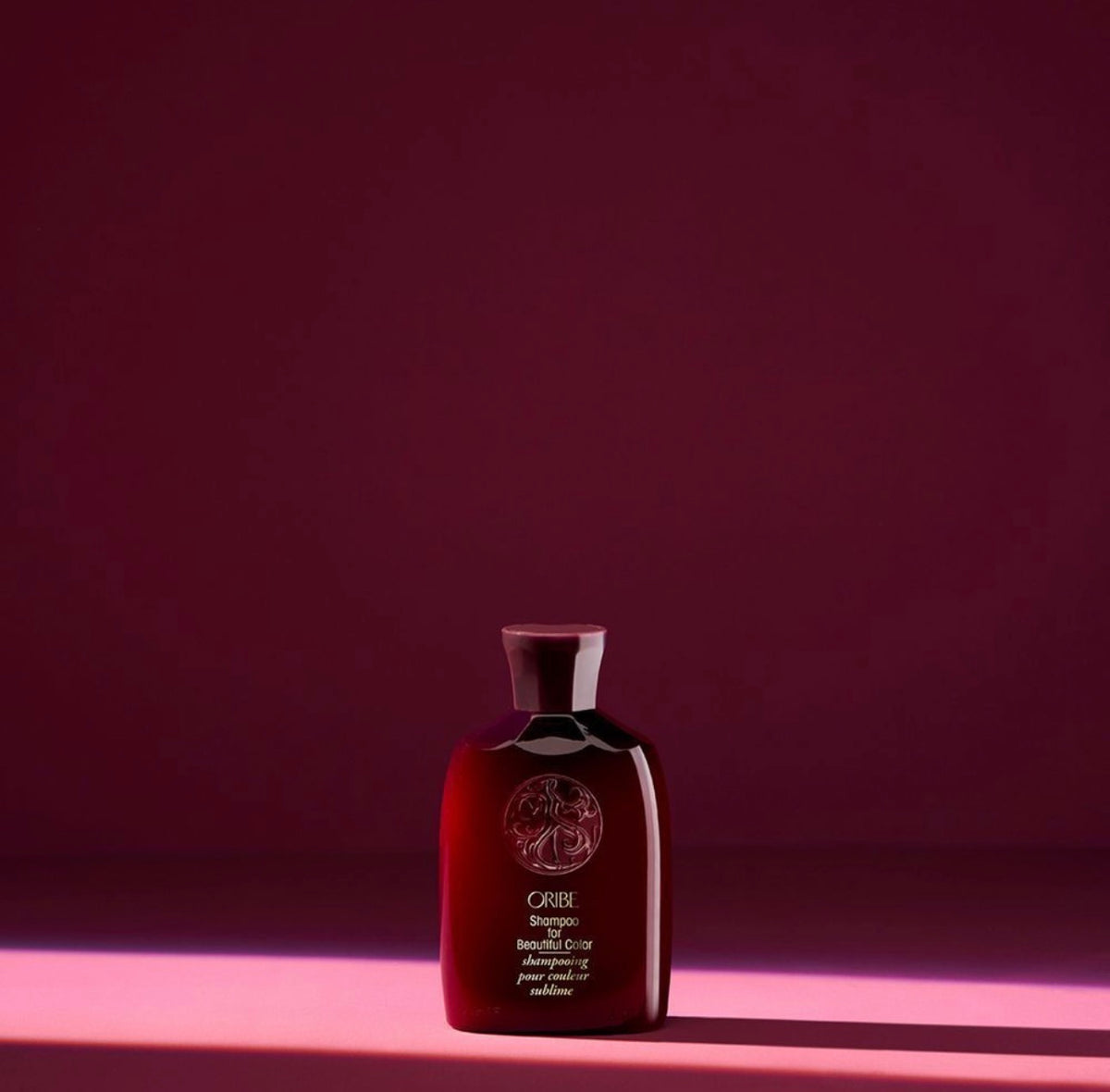 Oribe Shampoo for Beautiful Color — шампунь для фарбованого волосся “Розкіш кольору” з формулою захисту пігменту