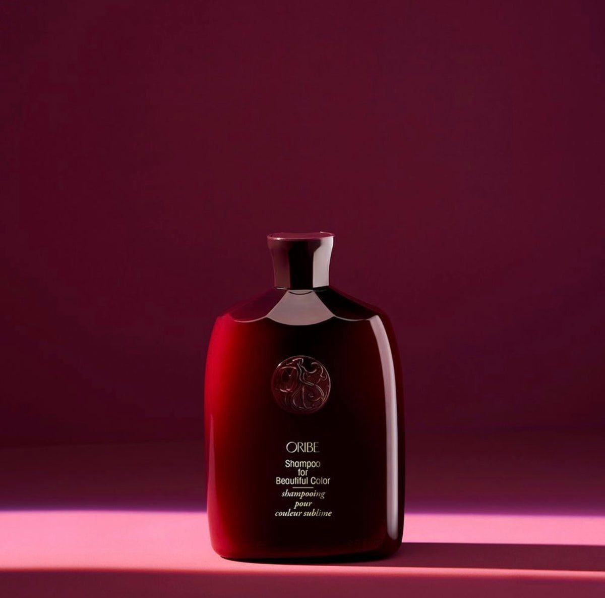 Oribe Shampoo for Beautiful Color — шампунь для фарбованого волосся “Розкіш кольору” з формулою захисту пігменту