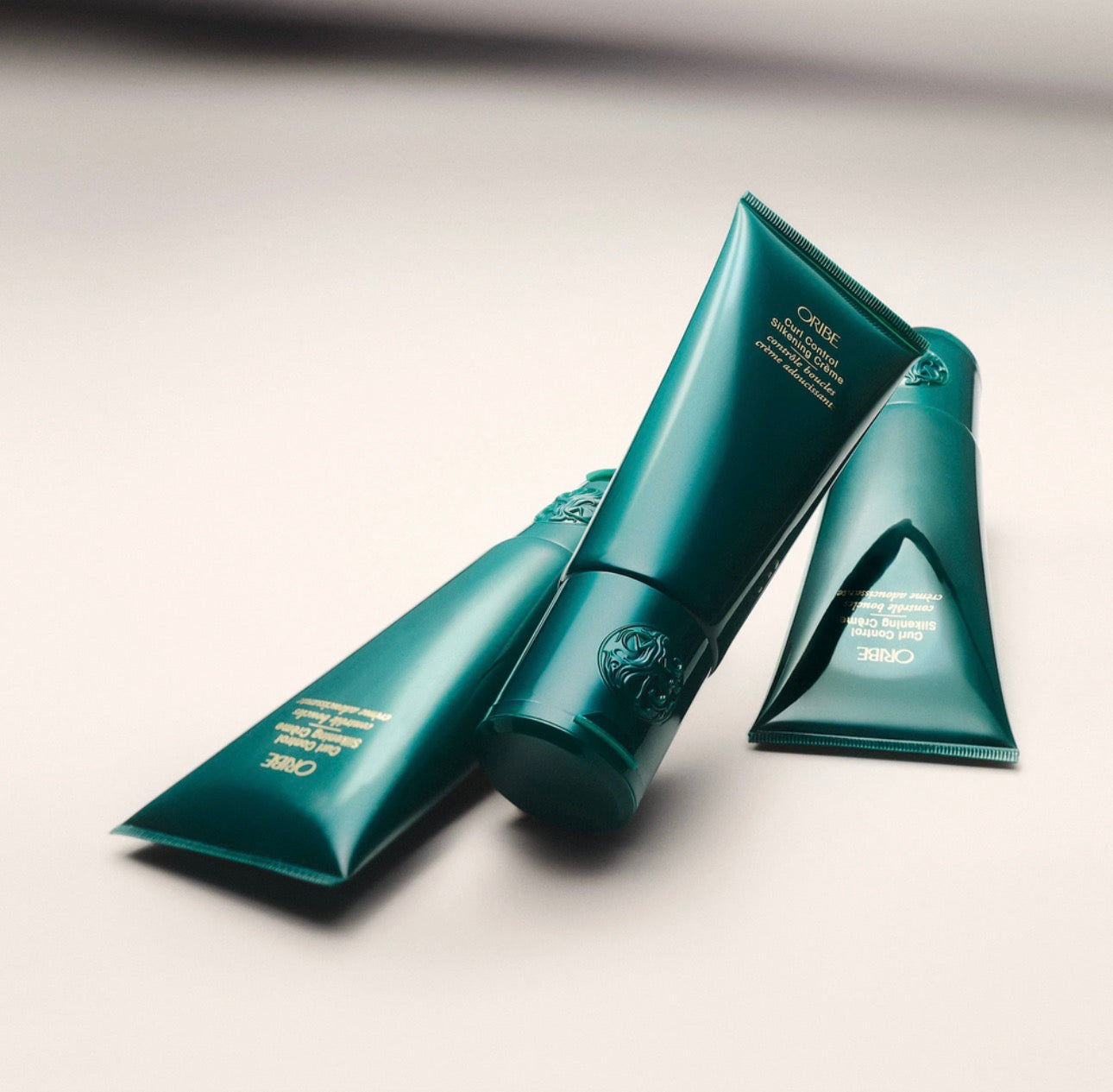 Oribe Curl Control Silkening Crème — крем для виразних, шовковистих та доглянутих локонів